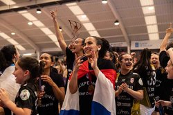 Infominho -  Jazm�n Mendoza pone fin a su etapa en el Mecalia Atl�tico Guard�s tras conquistar Europa - 