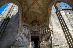 Infominho -  La Catedral de Tui estrenar� este s�bado su nueva iluminaci�n art�stica y eficiente - 