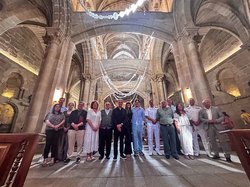 Infominho -  Carlos Fer transforma la Catedral de Tui con la instalaci�n contempor�nea -Relicario- - 