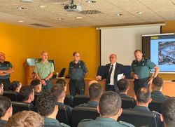Infominho -  Abel Losada da la bienvenida a los 37 gradias civiles en pr�cticas que se incorporan a la provincia de Pontevedra - 