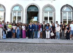 Infominho - Cuarenta jóvenes de Valença empiezan el verano con su primera experiencia laboral en diferentes departamentos municipales - Infominho - Cuarenta jóvenes de Valença empiezan el verano con su primera experiencia laboral en diferentes departamentos municipales -