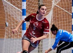 Infominho -  El Atl�tico Guard�s incorpora a la joven promesa Aintzane Garc�a para reforzar el extremo derecho - 