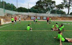 Infominho -  El Club Arco Trasno acerca el tiro con arco a m�s de un centenar de ni�os en los campamentos de verano de Tomi�o - 