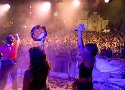 Infominho -  De Ninghures pone el broche de oro a unas Festas do Ver�n do Pilar de r�cord en O Rosal - 