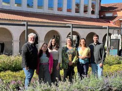Infominho - Tomiño acerca la salud mental a los jóvenes con un coloquio del psicoterapeuta Luis Muiño - Infominho - Tomiño acerca la salud mental a los jóvenes con un coloquio del psicoterapeuta Luis Muiño -