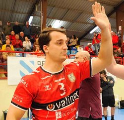 Infominho - El Atlético Novás pierde a Bruno Vázquez tras sufrir una lesión en los ligamentos de la mano - Infominho - El Atlético Novás pierde a Bruno Vázquez tras sufrir una lesión en los ligamentos de la mano -