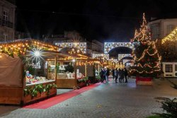 Infominho - El Mercado de Navidad de Tui regresará el 4 de diciembre con artesanía, gastronomía y un tren turístico a Valença - Infominho - El Mercado de Navidad de Tui regresará el 4 de diciembre con artesanía, gastronomía y un tren turístico a Valença -