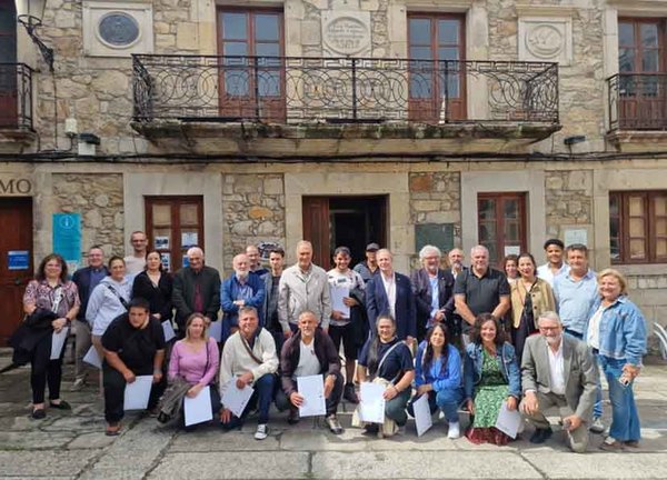 Infominho -  La Xunta invierte 420.000 euros en el Obradoiro Dual de A Guarda que form a 20 desempleados - 