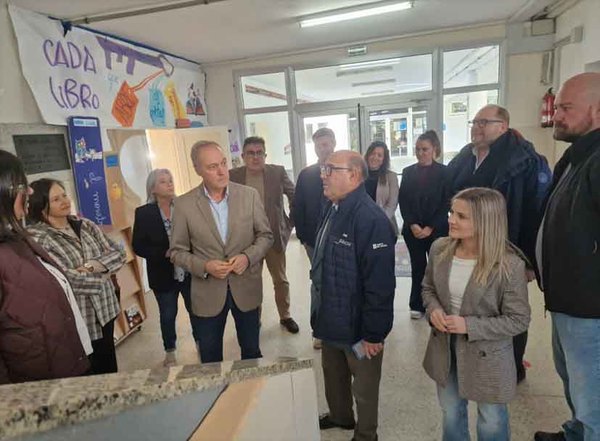 Infominho -  La Xunta realiza mejoras en centros educativos de Tomio: accesibilidad en el CEP Pedro Caselles y renovacin en el CEIP Pintor Antonio Fernndez - 