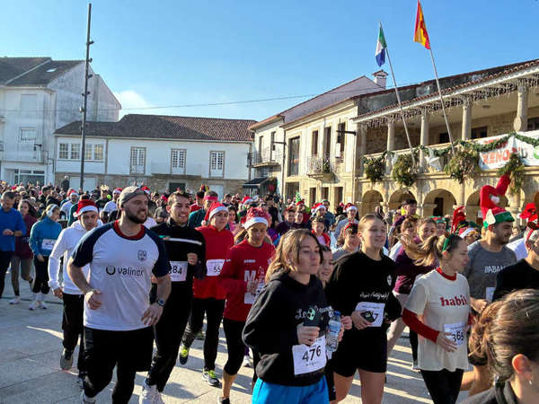 Infominho - O Rosal despidió 2025 con casi 600 personas en su San Silvestre más multitudinaria - Infominho - O Rosal despidió 2025 con casi 600 personas en su San Silvestre más multitudinaria -