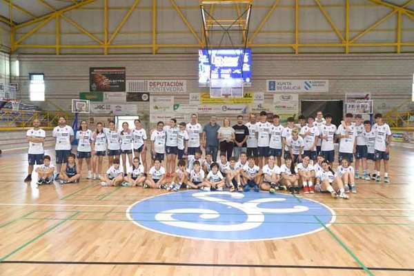 Infominho -  El campus de verano del CB Caselas cuelga el cartel de completo en solo cuatro d�as en Salceda - 