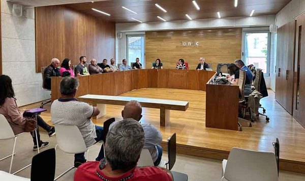 Infominho -  Tomi�o pide a la Xunta m�s controles y un plan piloto para afrontar la problem�tica de las moscas - 