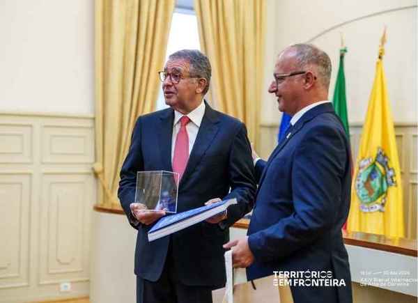Infominho -  El presidente de Portugal reivindica en Vila Nova de Cerveira una frontera que une a Galicia y Portugal - 