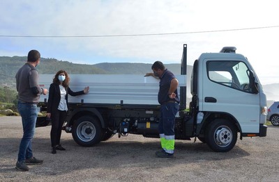 O Concello de Oia incorpora un novo camión multiusos O Concello de Oia incorpora un novo camión multiusos